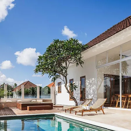 Stylish 3Br Villa With Jacuzzi - Walk To Beach